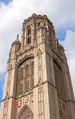Bristol, İngiltere 'deki Bristol Üniversitesi' ndeki Wills Memorial Binası 'nın kulesi.