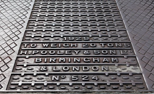 Bristol, İngiltere 'deki Canons Marsh' ta kullanılmayan bir ağırlık köprüsü. Site bir zamanlar Great Western Demiryolu şirketi tarafından inşa edilmiş bir eşya deposuydu.