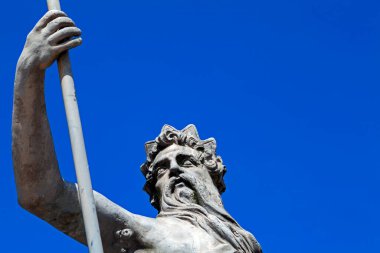 Bristol, İngiltere 'deki Neptün heykelinin detayları. Heykel 1723 yılına ait, 2. sınıf bir yapı..