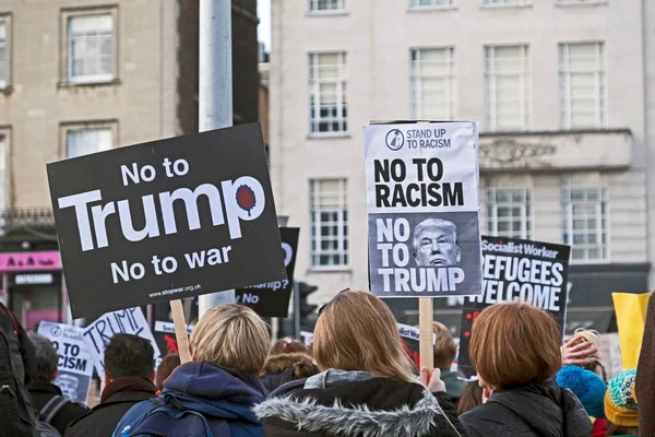 Protestocular Abd Başkanı Donald Trump Şubat 2017 Bristol Ngiltere Yapacağı — Stok fotoğraf