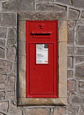 Weston-super-Mare, İngiltere 'de Viktorya dönemi duvar posta kutusu.