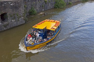 Bristol, İngiltere 'deki yüzen limandaki Brigantia feribotu.