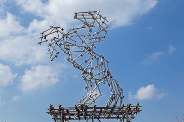 Dismaland, Banksy tarafından 10 Eylül 2015 'te Weston-super-Mare, İngiltere' de terk edilmiş eski bir lido olan Tropicana 'da düzenlenen bir sanat sergisi.