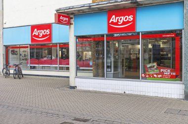 Argos, Weston-super-Mare, İngiltere 'den alışveriş yapıyor.