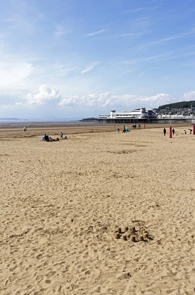 Weston Super Mare Plajı Ngiltere Bir Yaz Öğleden Sonra Planda — Stok fotoğraf