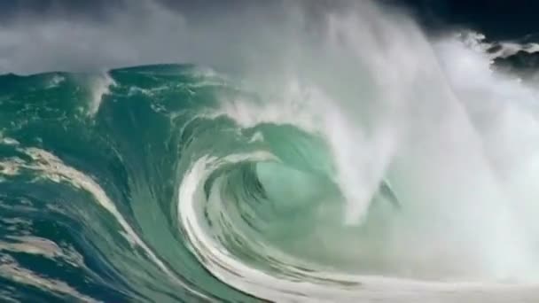 Hier Ist Ein Sturm Und Große Wellen Auf Dem Meer — Stockvideo