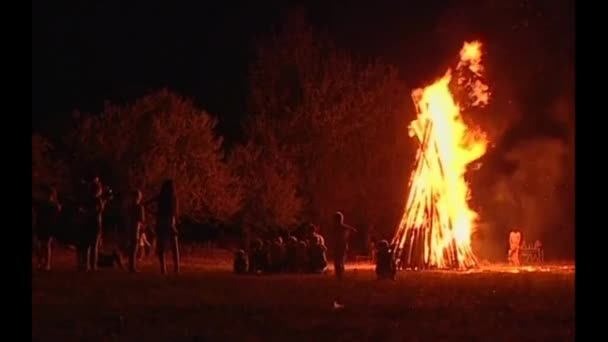 Archívum 1950 Ben Úttörő Tábor Gyerekek Éget Egy Búcsú Nagy — Stock videók