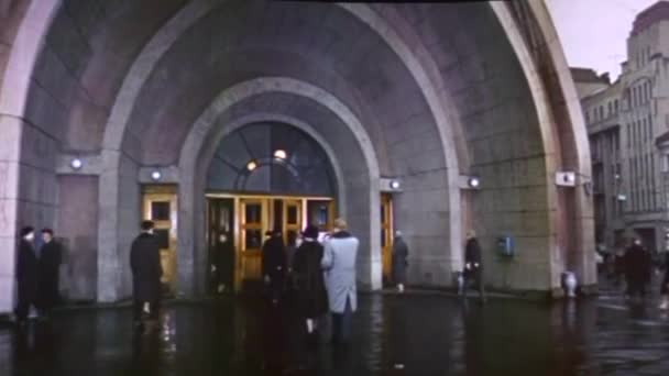 フィルム映像のアーカイブ1950年モスクワ地下鉄 — ストック動画