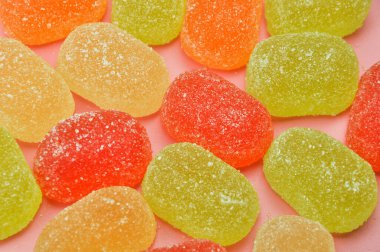 Çok renkli marmelat, yakın plan. Şekerler. Parlak arkaplan.