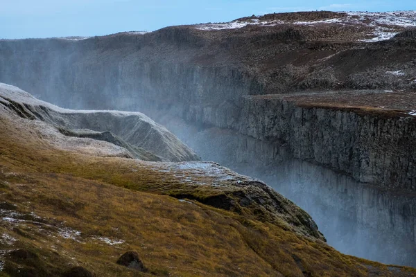 冰岛东北部的叛变瀑布 — 图库照片