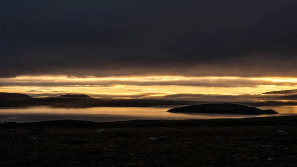 在从冰岛雷克雅未克飞往古尔佛斯的路上 一个美妙的日出 — 图库照片