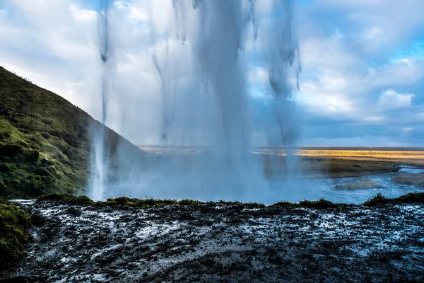 Seljalandsfoss Uma Cachoeira Médica Islândia Sul Vista Por Trás — Fotografia de Stock