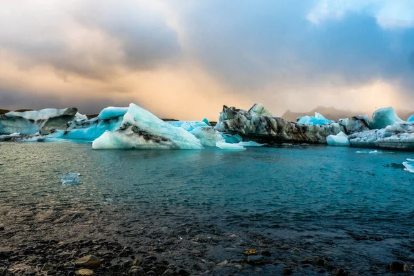 아이슬란드 남부의 얼어붙은 석호인 — 스톡 사진