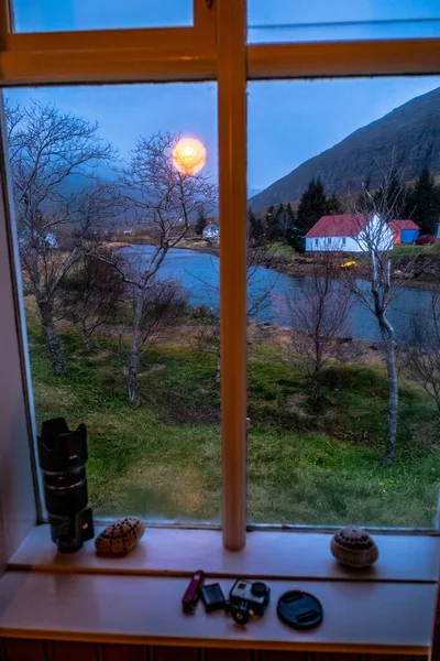 Hotel Window Seydisfjordur East Coast Iceland View Sun Sunset — Stock Photo, Image