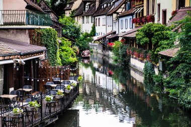 Colmar Kanalı şehir merkezinden geçerken...