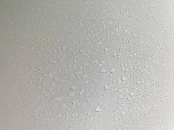 Wassertröpfchen Die Sich Durch Kondensation Auf Einer Weißen Oberfläche Bilden — Stockfoto