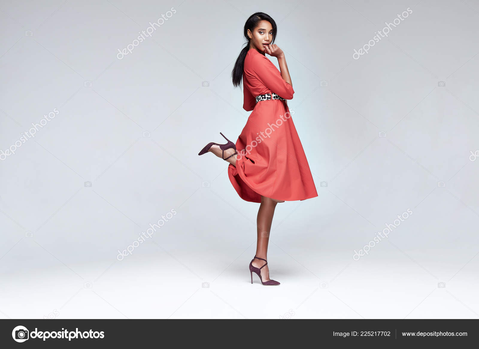Fashion Sexy Woman Beautiful Face Perfect Body Shape Mulatto Skin Stock Photo by ©Iniraswork 225217702 Fashion Sexy Woman Beautiful Face Perfect Body Shape Mulatto Skin Stock Photo by ©Iniraswork 225217702