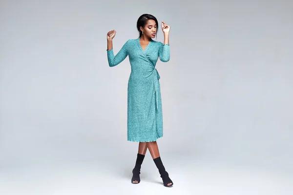 Красивая Женщина Бизнес Стиль Коллекция Модной Одежды Партии Синее Платье — стоковое фото