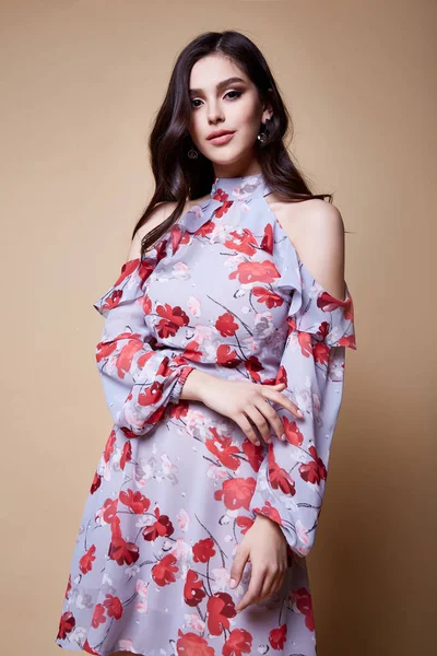 Mooie mooie sexy elegantie vrouw huid Tan lichaam fashion model — Stockfoto