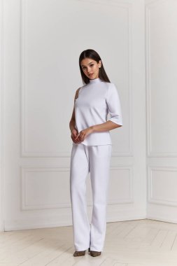 Güzel seksi kadın makyaj moda yaz koleksiyonu bez giymek