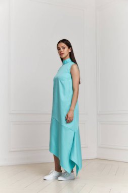 Güzel seksi kadın makyaj moda yaz koleksiyonu bez giymek