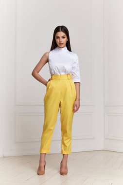 Güzel seksi kadın makyaj moda yaz koleksiyonu bez giymek