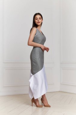 Güzel seksi kadın makyaj moda yaz koleksiyonu bez giymek