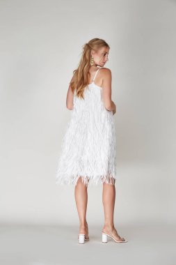 Pretty woman güzel yüz parlak makyaj uzun sarı saç fashio