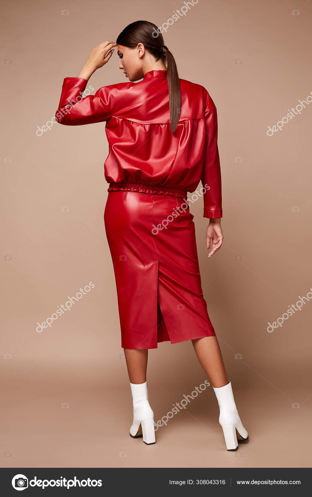 pretty woman red suit