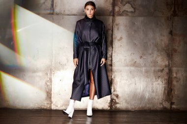 Güzel genç seksi kadın bayan şık şık moda dres
