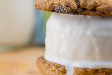 Chocolate Chip Cookie Dondurmalı sandviç erime tarafı kopya alanı ile