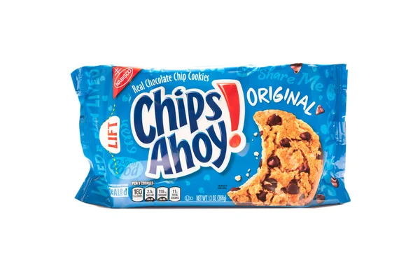 Апреля 2018 Года Концептуальная Редакция Печенья Chips Ahoy Белом Фоне — стоковое фото