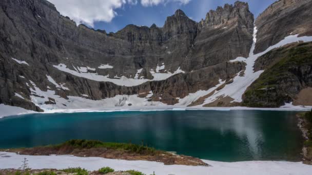 Glacier Ijsberg Lake Hoog Kijkt Neer — Stockvideo