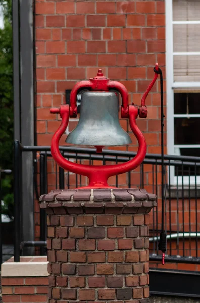 Old Bell Red Frame Historical Manufacturing Area — Stock Photo, Image
