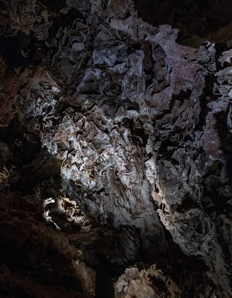 Lumière Sur Carrosserie Couvrant Côté Grotte Dans Grotte Vent — Photo