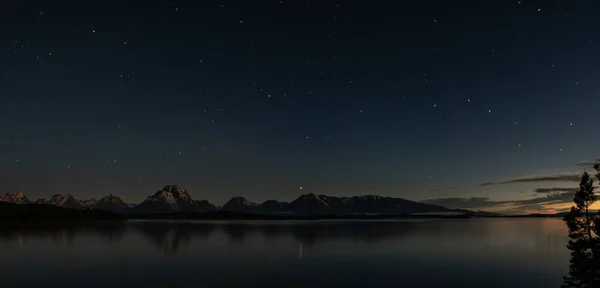 Dageraad Breekt Sterrenhemel Tetons Bereik — Stockfoto