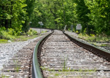 Demiryolu aşağı seyir içinde belgili tanımlık geçmiş ısı buharı ile