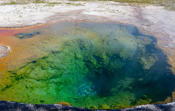 Глибокі Ущелини Повна Сині Води Yellowstone Гаряча Весна — стокове фото