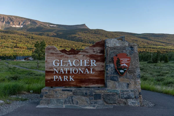 Národní Park Glacier znamení — Stock fotografie