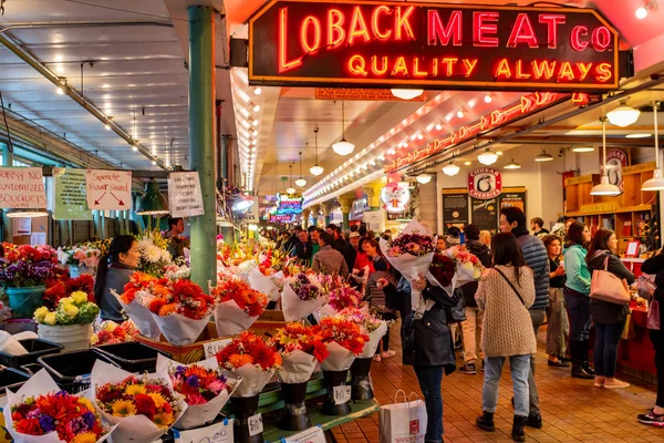 Loback Meat Co Neon segno e fiori — Foto Stock