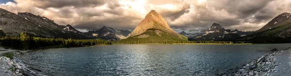 Grinnell Point lit by Sun Panorama — Stockfoto