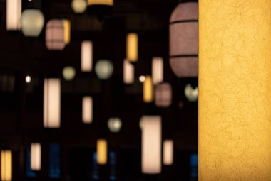 Birden Fazla Işık Atrium Asmak