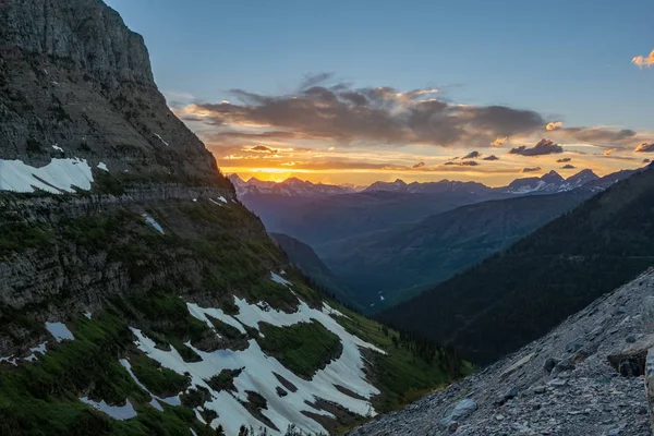 Pôr-do-sol de Going To The Sun Road Perto do Monte Oberlin — Fotografia de Stock