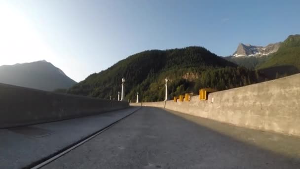 Postes Luz Diablo Dam Road — Vídeo de stock