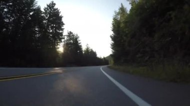 Parlak Güneş'e Doğru Uzun Eğri