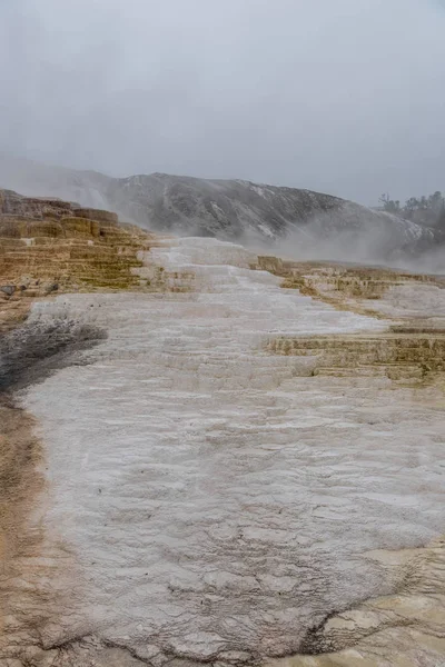 White Residue from Mammoth Hot Springs — Stock Photo, Image