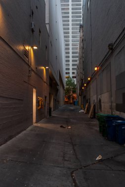 Seattle 'daki Uzun Binalar Arası Sokak
