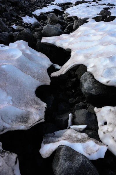 Snow Melts Rocks Summer — Stock Photo, Image