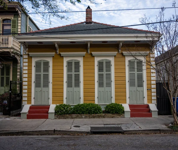 Casa Amarilla Barrio Francés Nueva Orleans — Foto de Stock