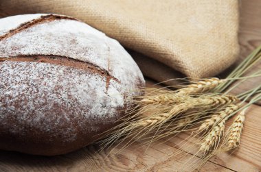 Taze pişmiş geleneksel ekmek.